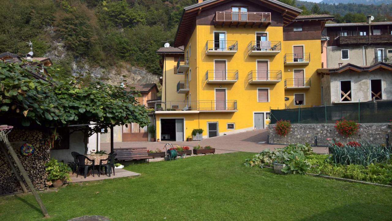 Vila Casa Luca E Cristina Mezzolago Exteriér fotografie